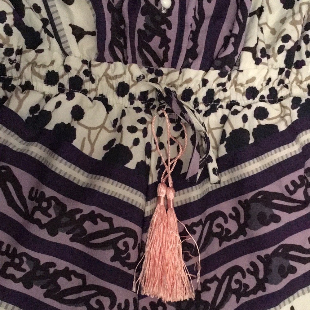 Frilly Backless Romper - Picture 6 of 6